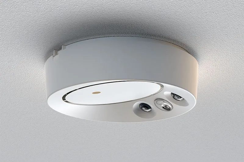 Safera Aurora -liesivahti asennetaan kattoon.