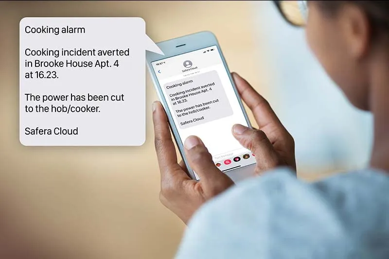 Safera sends a remote alarm by SMS about cooking hazards